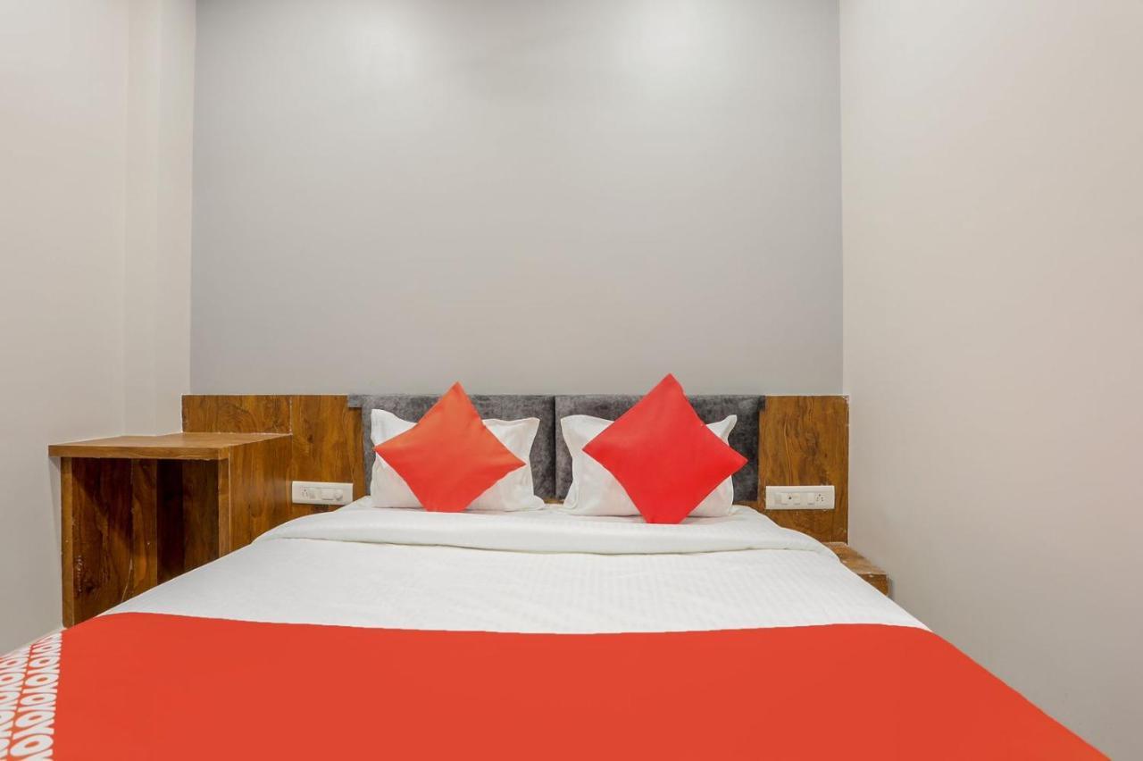 Hotel Shankar Ujjain Bagian luar foto